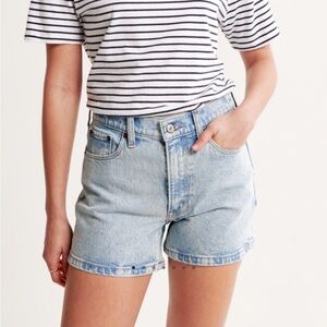 Abercrombie 4” Mom Short High Rise Denim Shorts - Curve Love